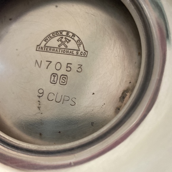 International Silver Plated 9 Cup Coffee - Picture 3 of 4